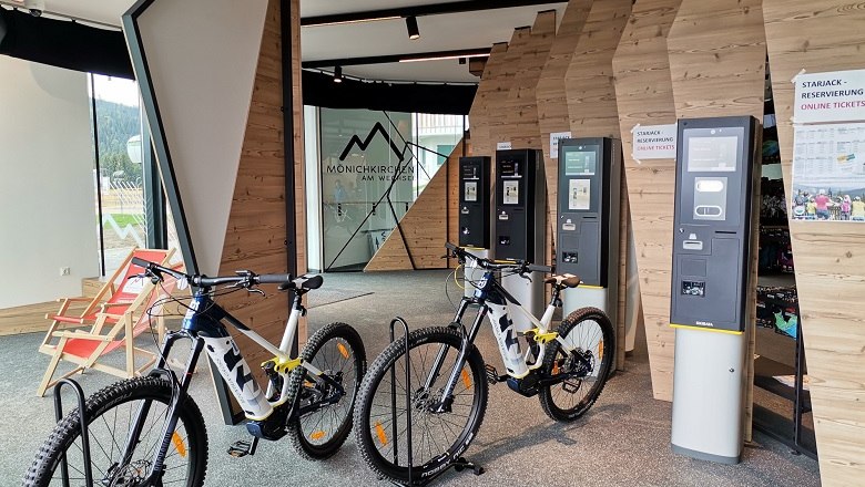 E-MTB rental at the Erlebnisalm service center, © Wiener Alpen E-MTB rental at the Erlebnisalm service center, © Wiener Alpen
