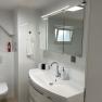 Badezimmer mit Dusche und Waschmaschine, © Wiener Alpen Badezimmer mit Dusche und Waschmaschine, © Wiener Alpen