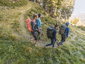 T&uacute;r&aacute;z&aacute;s az Alpannonia hossz&uacute;t&aacute;v&uacute; t&uacute;ra&uacute;tvonalon, &copy; Wiener Alpen in Nieder&ouml;sterreich - Alpannonia
