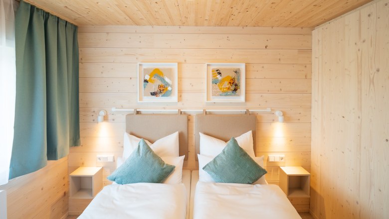 Gemütliches Doppelbett, © freilich / IsaBella Fritsche