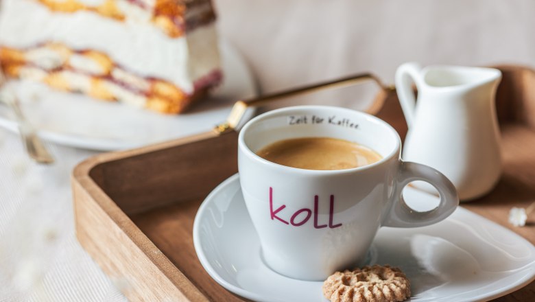 Kaffee mit Mehlspeise, &copy; Koll GmbH