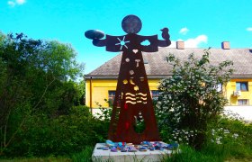 Die Franziskusstatue am Uferweg in Bad Erlach, &copy; Johann Weik